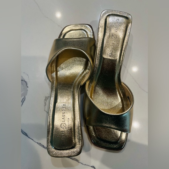 Chinese Laundry Liinda Sandal - Picture 3 of 8